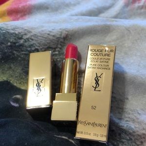 YVES SAINT LAURENT ROUGE PUR COUTURE #52